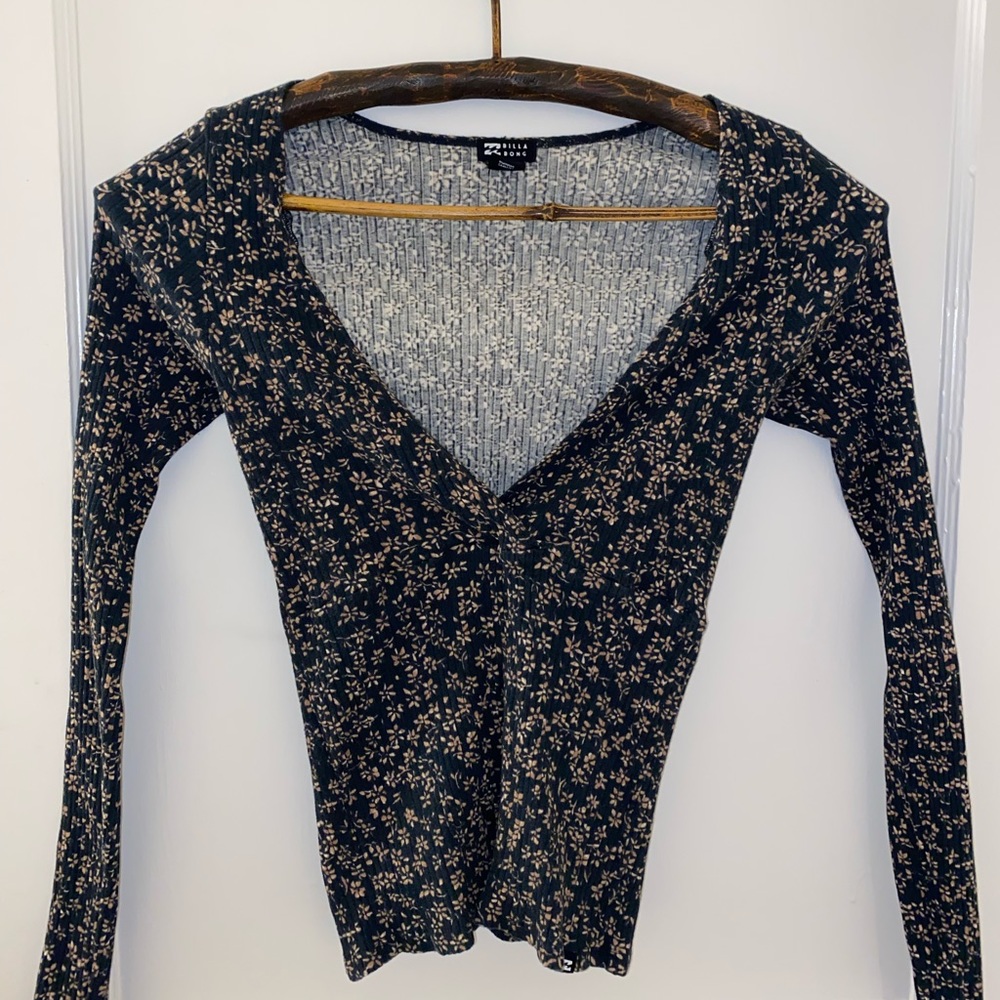 Medium Billabong long sleeve shirt